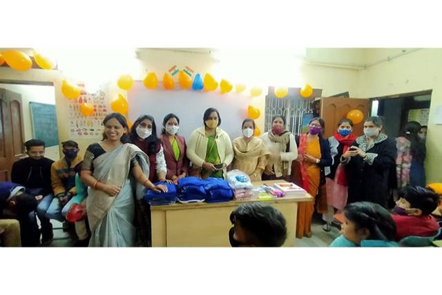 Sahasrasheersha Devi Mandal, female wing of Maharishi World Peace Movement celebrated New Year with special children at Umang Special Institute, run by Umang Gauravdeep Welfare Society, Aradhana Nagar, Kotra, Bhopal on 4th January 2022. 