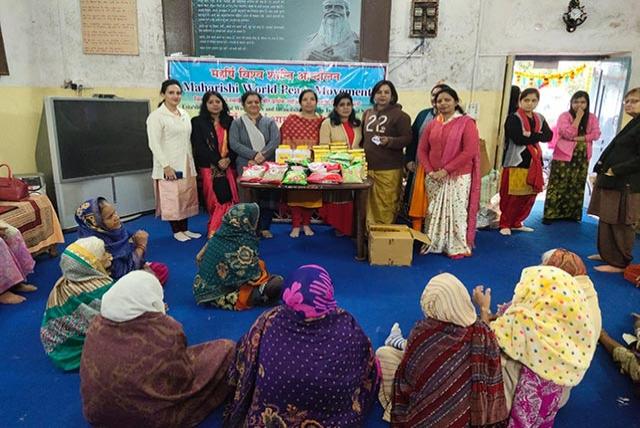 Sahasrasheersha Devi Mandal, female wing of Maharishi World Peace Movement celebrated new year at Aasra Old Age Home, Idgah Hills, Bhopal on 2nd January 2020. 