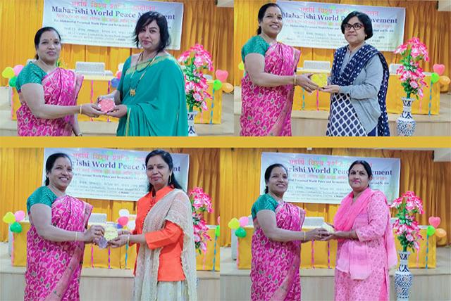 Sahasrasheersha Devi Mandal, female wing of Maharishi World Peace Movement, Bhopal chapter had a pre-Diwali celebration at Maharishi Vedic Sanskritik Kendra, Arera Colony with great enthusiasm. 