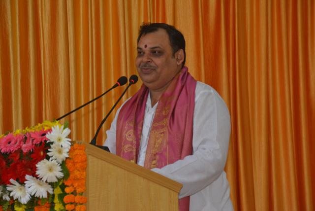 Programme Anchor Dr. Nilimp Tripathi Ji, Professor at MMYVV.