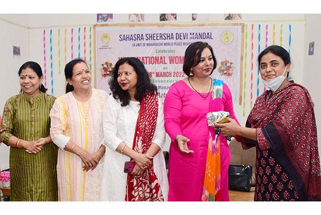 Maharishi World Peace Movement celebration,  Smt Vandana Saxena MCEE Lambakheda was selected as the ''Queen of the day - SDM'' and was felicitated with a crown & gift. Female staffs of Indira Gandhi Rashtriya Manav Sangrahalaya, Bhopal were also felicitated by SDM Bhopal members.