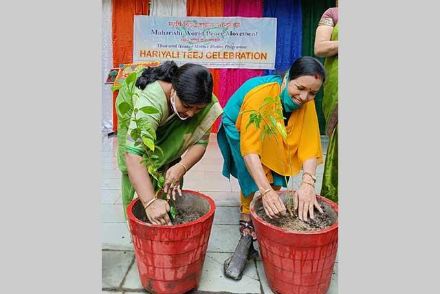 Sahasrasheersha Devi Mandal - female wing of Maharishi World Peace Movement celebrated Hariyali Teej on 11 th August 2021 in a grand manner at Maharishi Vedic Sanskritik Kendra, Arera Colony, Bhopal.