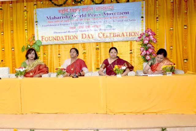 Sahasrasheersha Devi Mandal - female wing of Maharishi World Peace Movement celebrated its Foundation Day in a grand manner at Maharishi Vedic Sanskritik Kendra, Arera Colony, Bhopal on 03rd October 2019.  Smt.Breeze Tripathi, a certified career counselor for the National Career Services of Govt. of India and a social worker was the Chief Guest of the celebration. Ms. Ashwini Kumar was the judge for the competitions. The programme started with the introduction by anchor, followed by Guru Pujan and Lighting of lamp. All the Guests were welcomed with Tulsi plant and Momento. Smt. Reeta Prakasham, State President, SDM, MP Chapter spoke about Maharishi Ji's teachings and Maharishi World Peace Movement, Smt.Breeze Tripathi in her speech talked about women empowerment and their significance  in society. She further added she felt very honored and obliged to be part of this programme.
The function proceeded further with inter school Garba dance competition for girl students in which four teams from each school participated. Mehendi competition for teachers was also organized in whic two participants from each school were participated. MVM Ratanpur team won the first prize in Garba Dance Competition while in Mehendi competition Smt.Shalini Shrivastava from MCEE Lambakheda has been the winner and Smt. Kanchan Meena was the first runner up and all the winners were felicitated. The programme was concluded with Maha Aarti of Maa Durga followed by vote of thanks by Smt.Arya Nandkumar, National Secretary-Communication.
